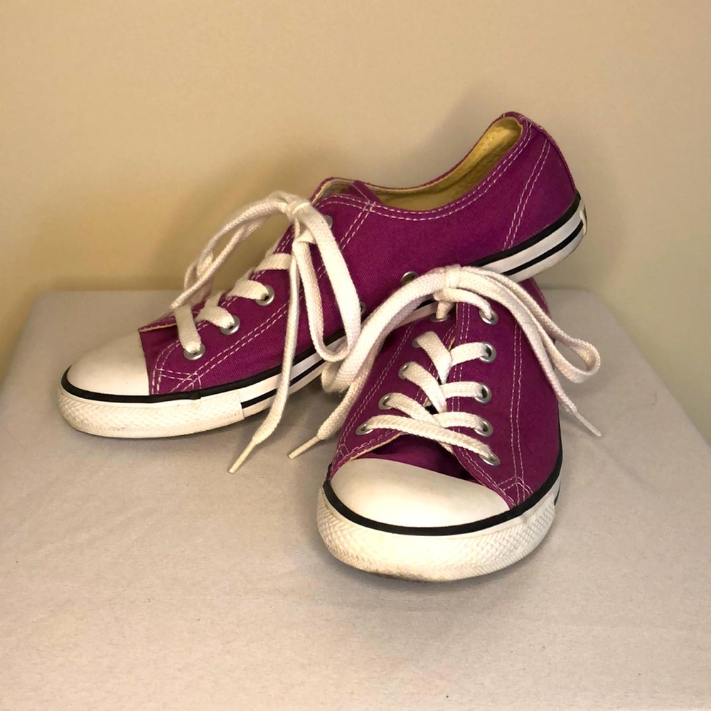 Dainty Chuck Taylor All Star Women’s Low Top Shoe